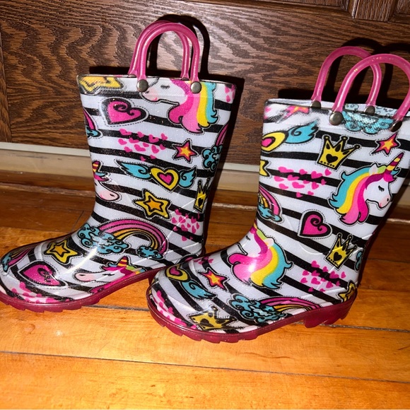 Unicorn 🦄 rain boots - Picture 4 of 4